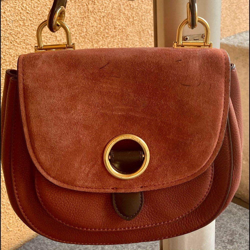Like New: Michael Kors Half Dome Purse.